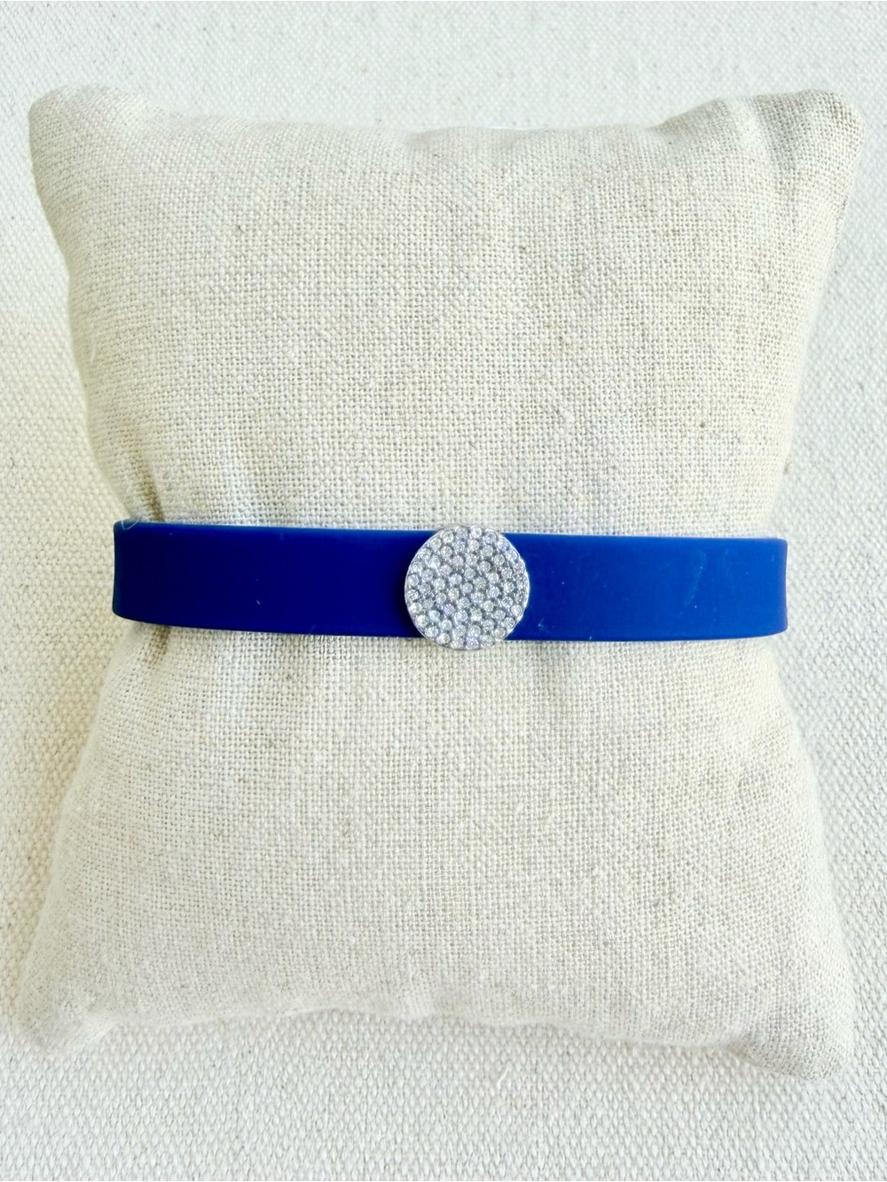 *Bracelet Charm Set* KEEP COLLECTIVE Retired Navy Silicone Silver Disc Charm